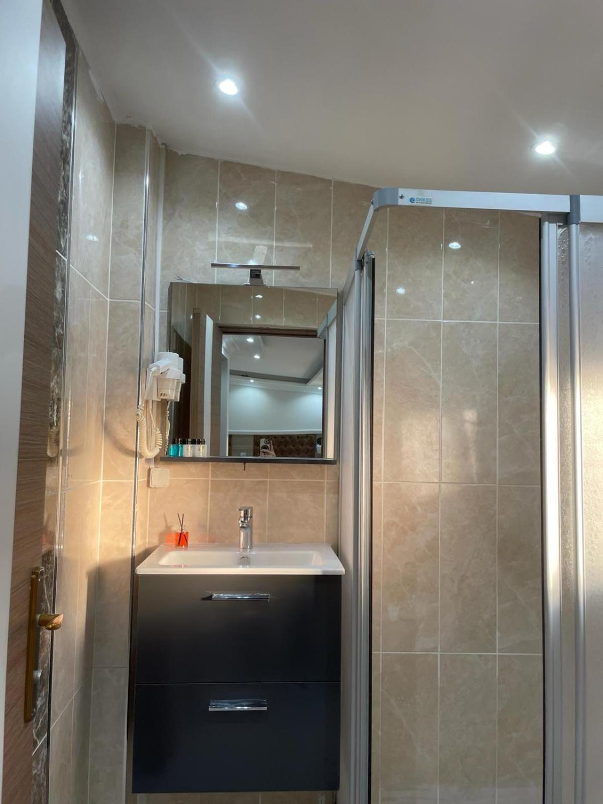 Luna Suites Taksim Истанбул Екстериор снимка