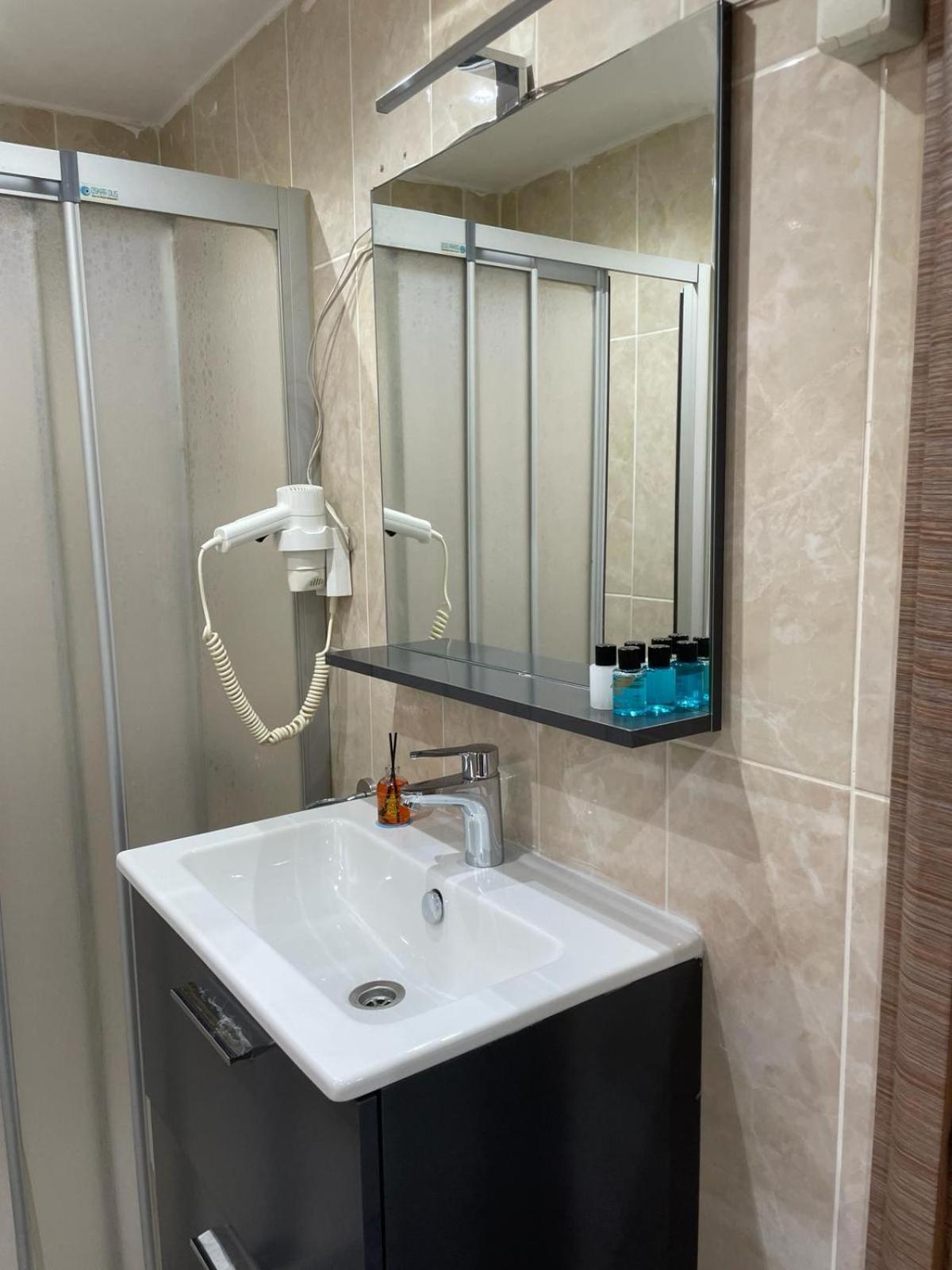 Luna Suites Taksim Истанбул Екстериор снимка